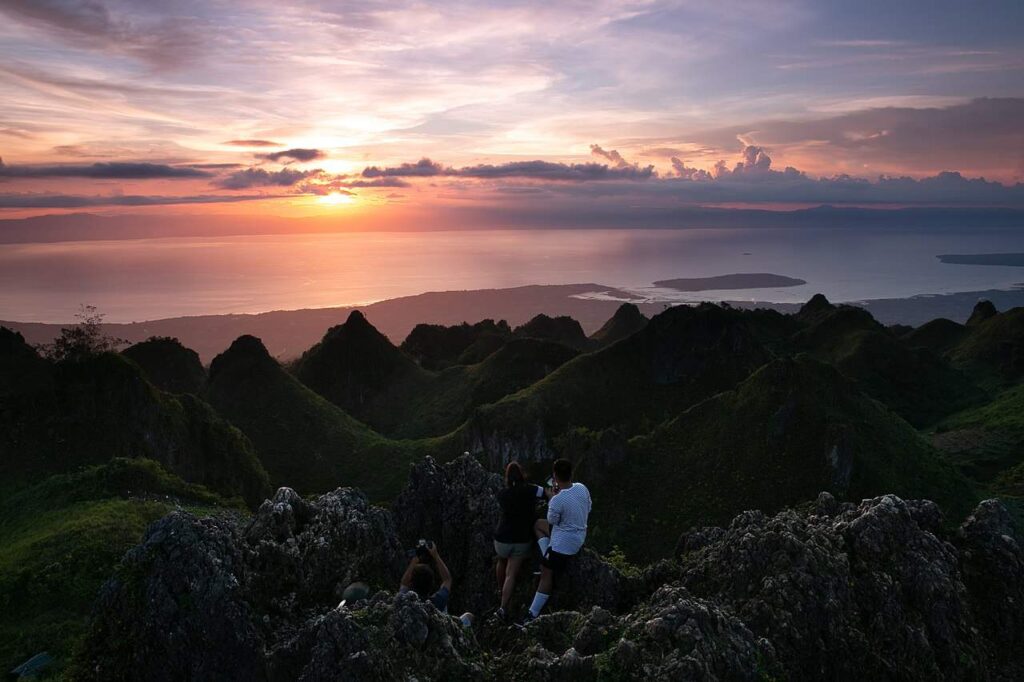 Osmena Peak Day Hike