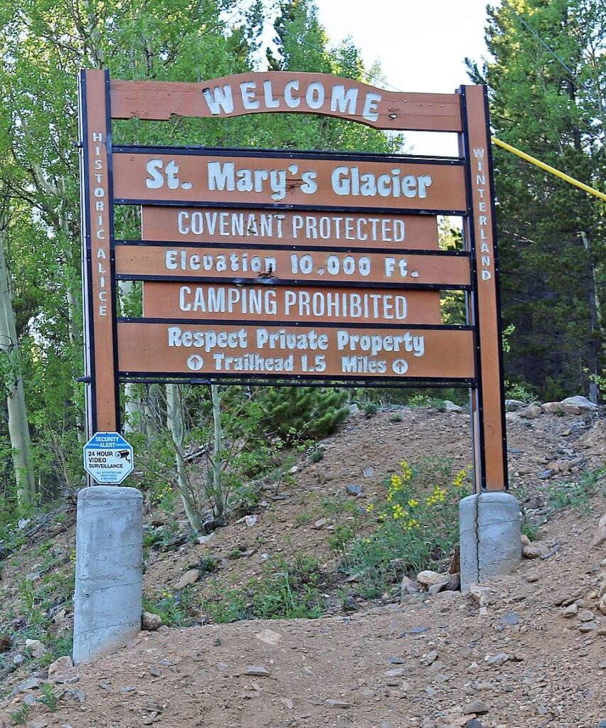 Moderate Hikes Near Denver